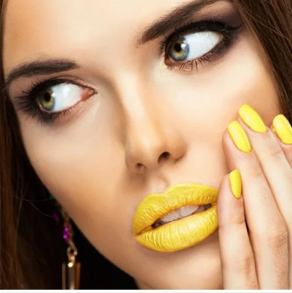 Jeffrey Star Supreme Full Pigment Lipgloss in Urethra (Yellow Lipgloss) BNIB
